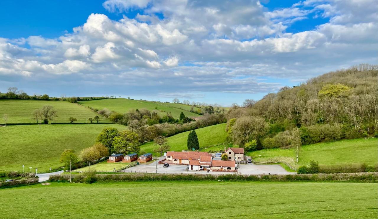 Lillypool Farm Hotel Shipham Екстериор снимка