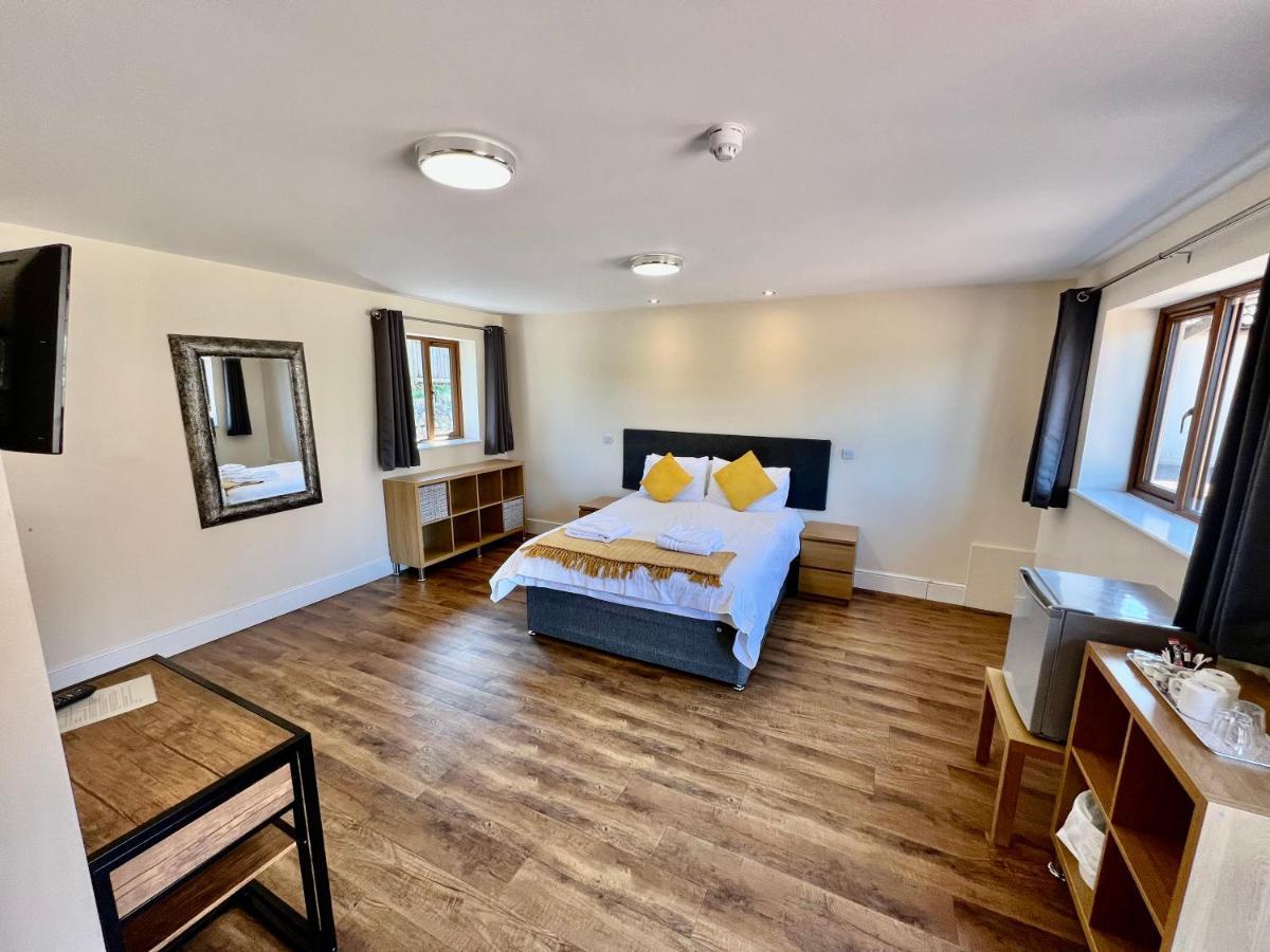 Lillypool Farm Hotel Shipham Екстериор снимка